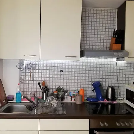 2 Bed Flat - Sleeps 3 - Pets - Parking - Wifi