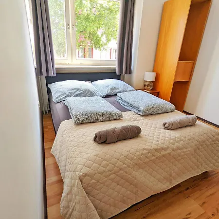 2 Bed Flat - Sleeps 3 - Pets - Parking - Wifi Villingen-Schwenningen