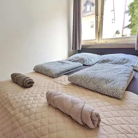 2 Bed Flat - Sleeps 3 - Pets - Parking - Wifi * Villingen-Schwenningen